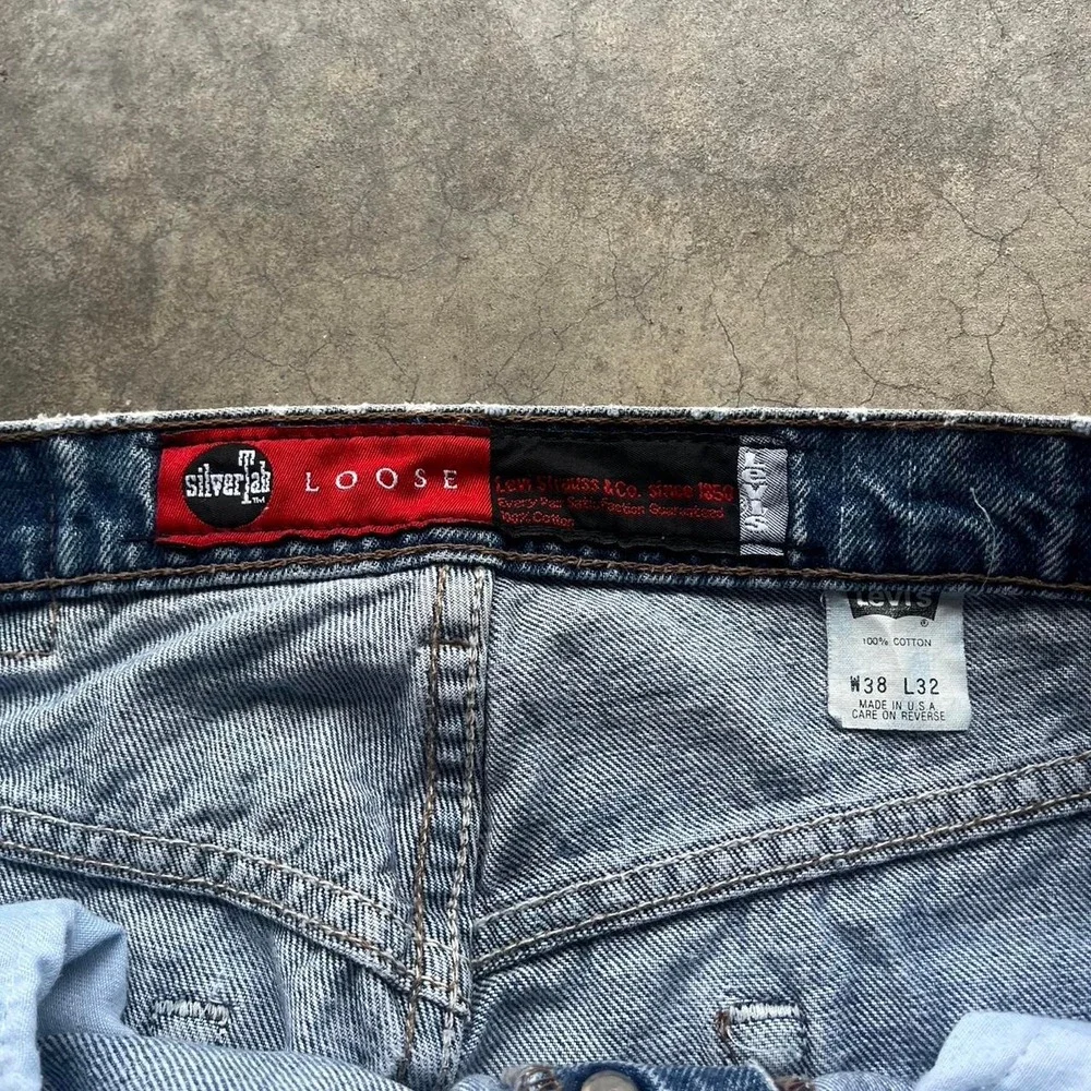 Vintage 1993 Levi's silver tabs loose fit Measures 36